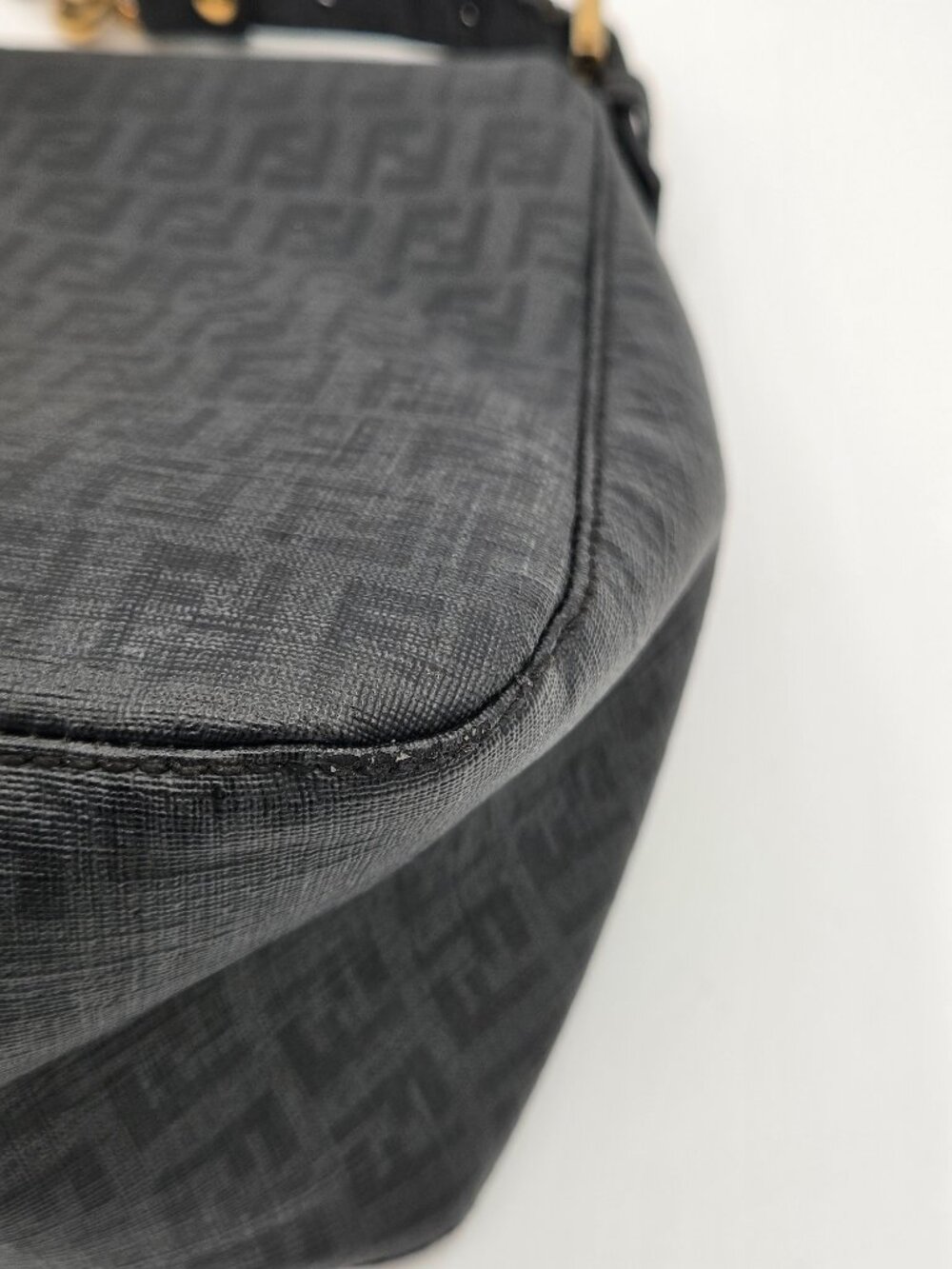 Fendi Zucca Chain Shoulder Bag β Black FF Canvas | Vintage Shoulder Bag - Picture 13 of 16